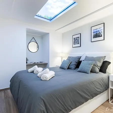 Апартаменты Luxury 3 Bdr Garden & Parking - Angels' Garden *