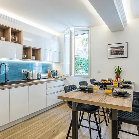 Luxury 3 Bdr Garden & Parking - Angels' Garden *