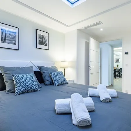 Апартаменты Luxury 3 Bdr Garden & Parking - Angels' Garden