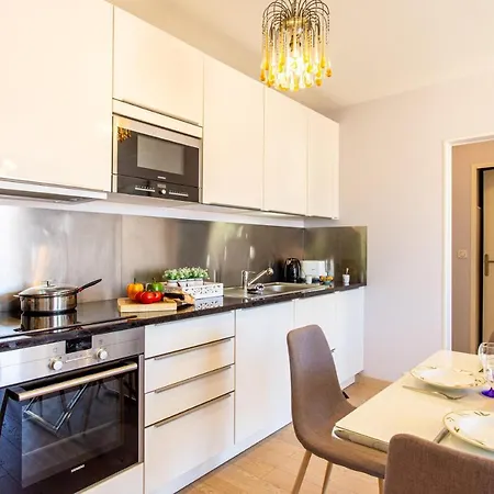 Providence - Elegant F3, Vue Incroyable, Balcon,ascenseur, Wifi *