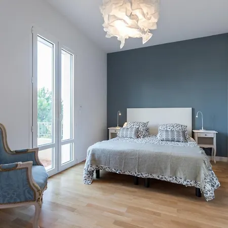 Clair Logis Villa