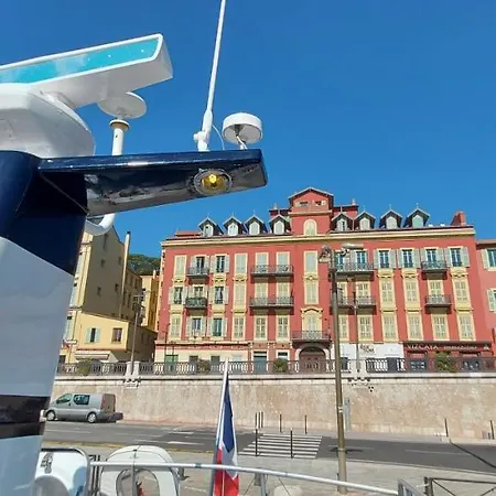 Yacht Charter Cannes Antibes *
