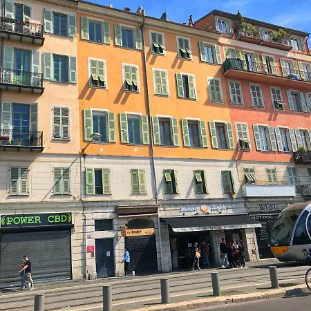 Cosy Modern In The Heart Of With Ac Apartment *