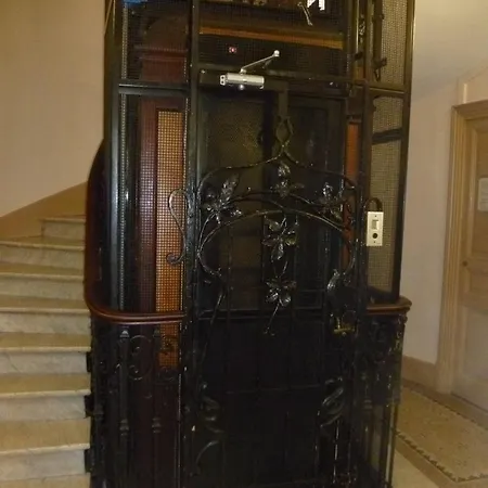 Hotel Victor Hugo Nice