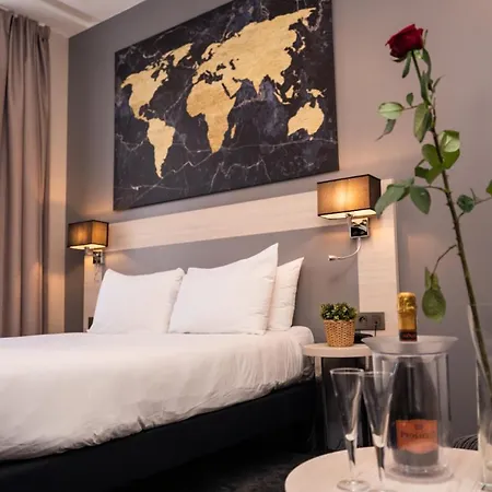 Univers Otel