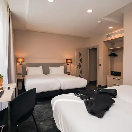 Univers Otel