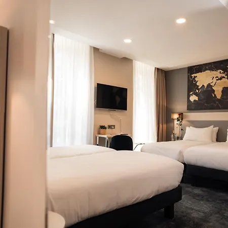Univers Otel 4*