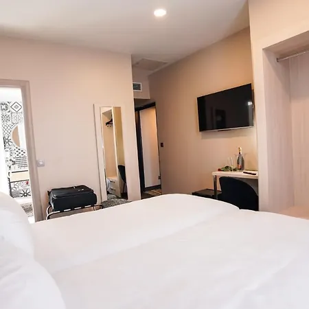 Univers 4* Nice