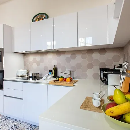St Vincent - 3 Bedrooms, Magnificent,vaste, Sunny, A/c, Wifi * Nice