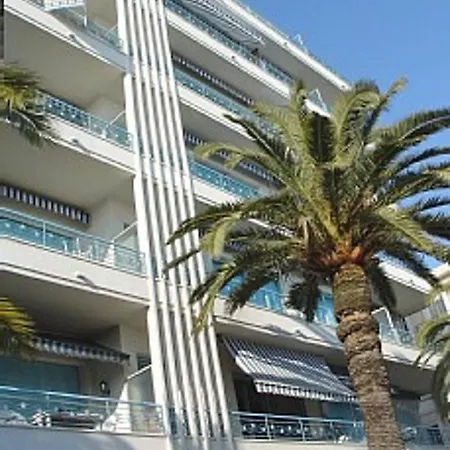 Moderne En Bord De A 60 M² Parking Prive