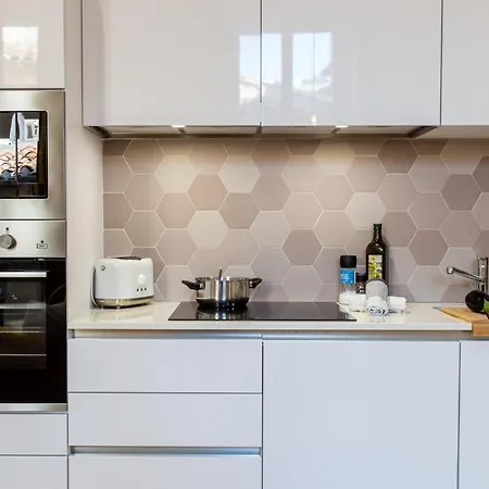 St Vincent - 3 Bedrooms, Magnificent,vaste, Sunny, A/c, Wifi