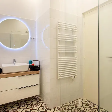 St Vincent - 3 Bedrooms, Magnificent,vaste, Sunny, A/c, Wifi