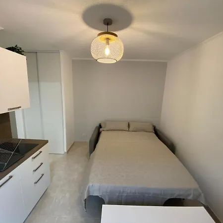 Apartment Studio Refait A Neuf, Proche Promenade Des Angais *