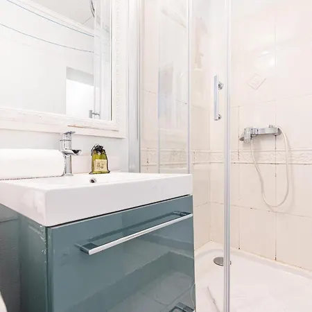 Apartment Nice Old Town - Le Nid Coquet Nice