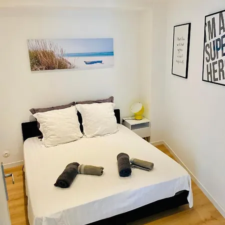 Apartment Lovely Heart Of Golden Square Fiber Wifi *