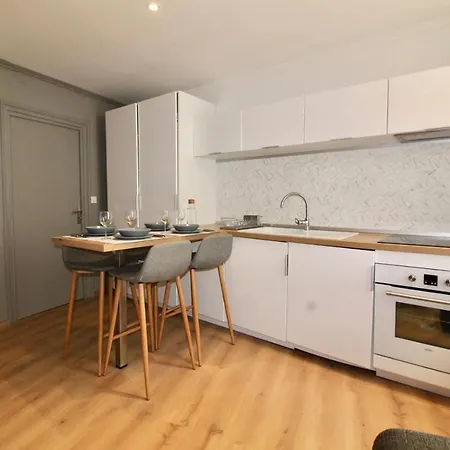 Lovely Heart Of Golden Square Fiber Wifi Apartment *