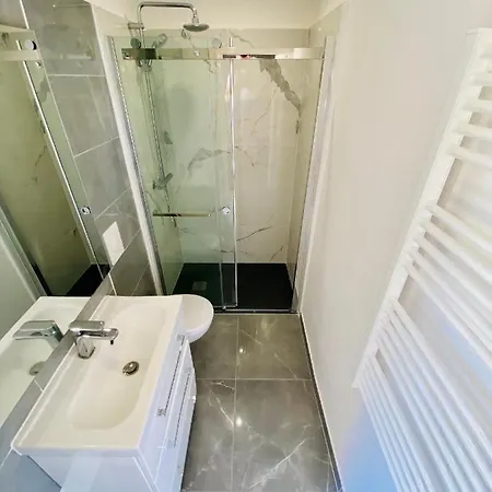 Apartment Lovely Heart Of Golden Square Fiber Wifi *
