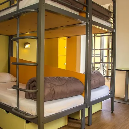 Hi Les Camelias Hostel *