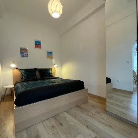 Renting - Notre Dame - Cosy Loft Perfect View On The Roofs Nice
