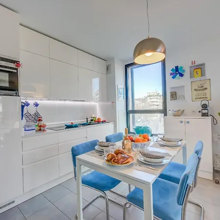 Liberation - Happy Apartamento Niza