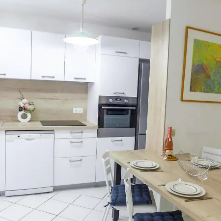Vieux By Interhome Lägenhet Nice