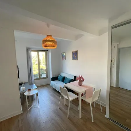 Renting - Jaures - Cosy Flat - Old Town - Great View - Aircon Apartment *