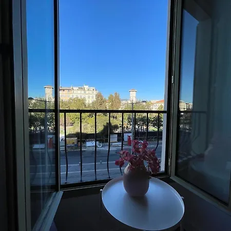 Renting - Jaures - Cosy Flat - Old Town - Great View - Aircon Apartment *