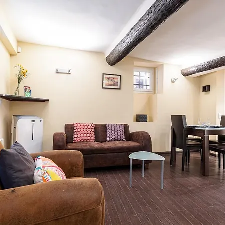 Atypical Cozy 1 Bdr Old Town Apartment
