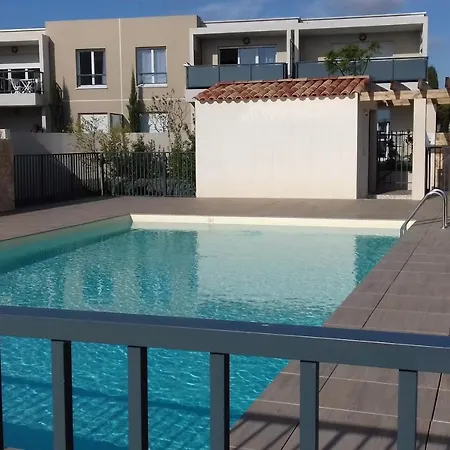 Air-conditioned With Pool Garage In A Luxury Holiday home