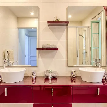Le Jean Jaures - Refait A Neuf, Lumineux, Long Balcon, Jolie Vue, Wifi, Coeur Vieux-nice Apartment