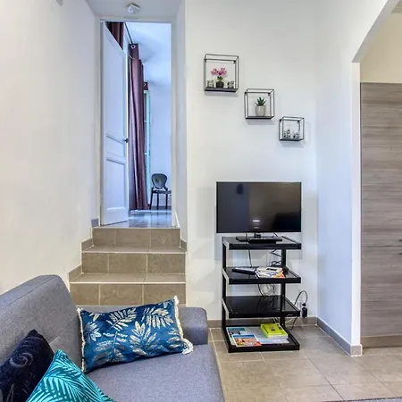 Apartment Le Jean Jaures - Refait A Neuf, Lumineux, Long Balcon, Jolie Vue, Wifi, Coeur Vieux-nice *