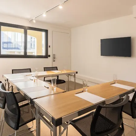 Hotell Apollinaire 4*