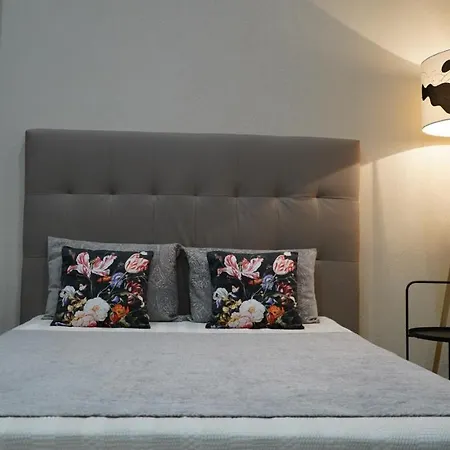 Cozy With A Sea View Nice