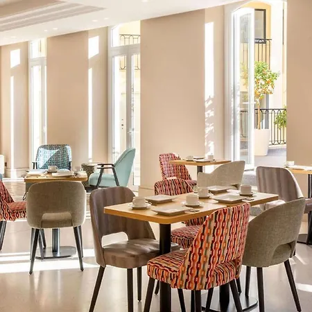 Hotell Apollinaire 4*