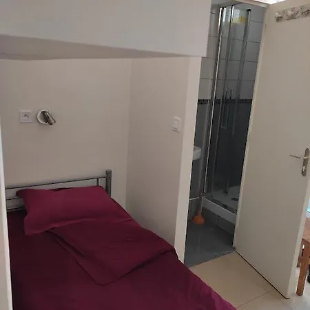 Pearl Apartment *