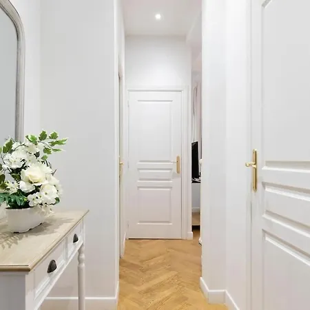 Apartment Promenade, 2pieces Chic Et Clim Avec Terrasse *