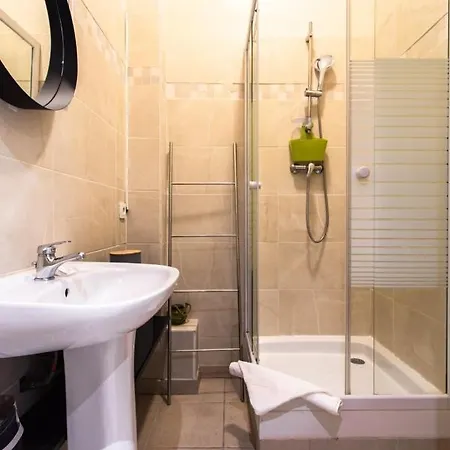 Apartment Air-conditioned Flat In The Centre Of Nice