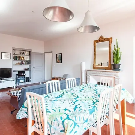 Apartment Odeon *