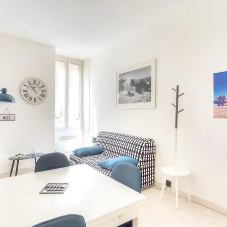 Air-conditioned Flat In The Centre Of