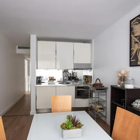 Air-conditioned Furnished Ideal For Couples Apartment Nice