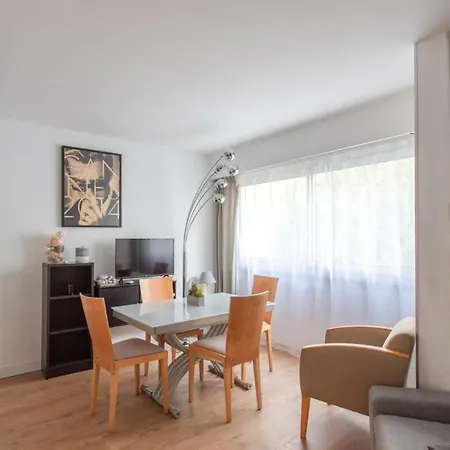 Apartment Air-conditioned Furnished Ideal For Couples