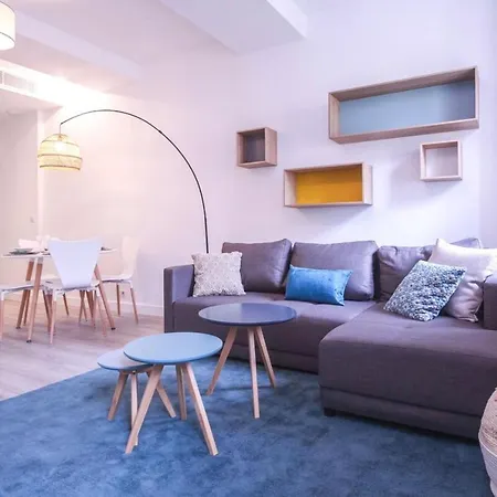 A Very Furnished Near The Beaches Apartment *