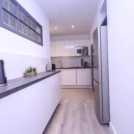 A Very Furnished Near The Beaches Nice