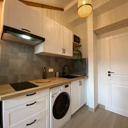 Lovely 1 Bedroom - Heart Of *