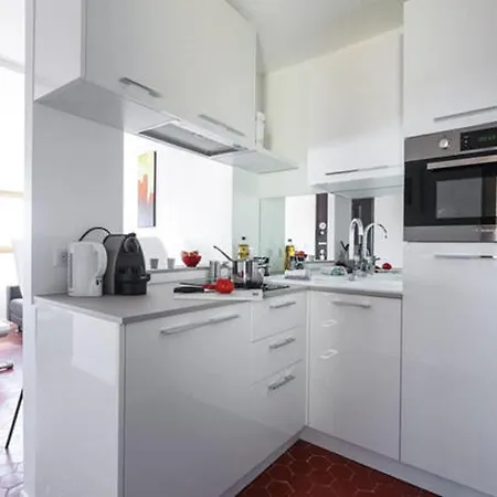 Apartment Gilly 4 - Exceptional 2beds, Sea View, Modern,a/c, Old Town Nice