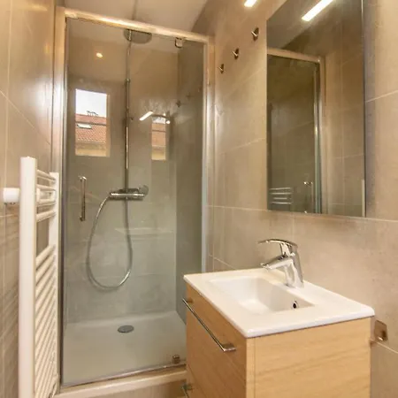 Apartment Theatre De La Cite *