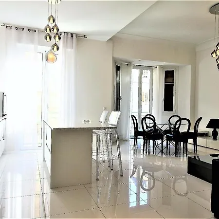 High-end Apartment, Hyper Center, Near The Beaches *