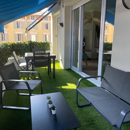 Reine Marie :top Floor Carre D'or Avec Acces Direct A La Apartment Nice