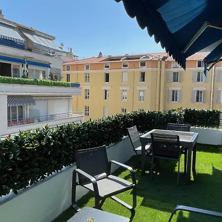 Reine Marie :top Floor Carre D'or Avec Acces Direct A La Apartment *