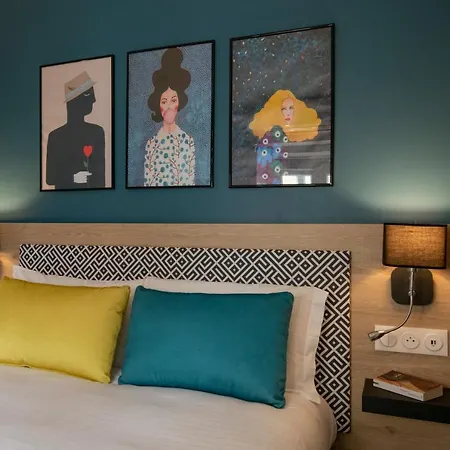 Bristol Hotel 3*